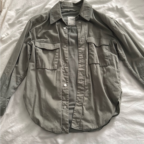 Abercrombie & Fitch Sage Green Utility Shirt - Picture 3 of 8